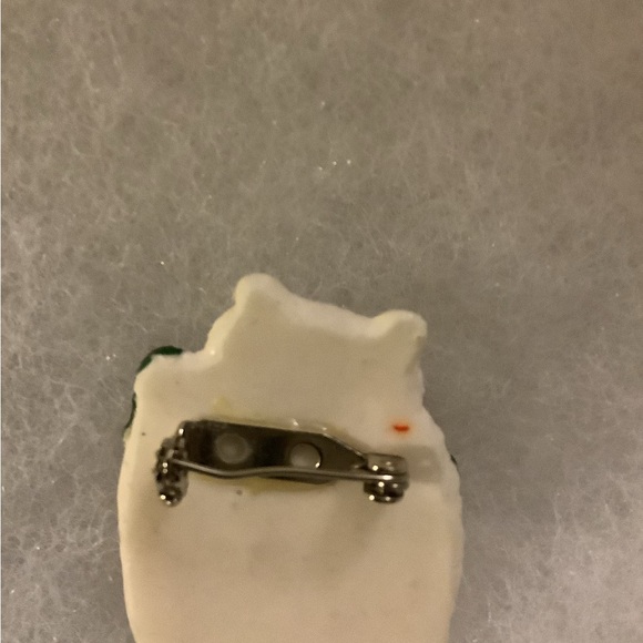 VINTAGE CHRISTMAS KITTY BROOCH - Picture 2 of 2